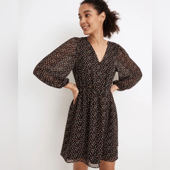 Madewell Dresses & Skirts - MADEWELL (Re)Sourced Geogett Button front Mini Dress in adorable Ditsy size XS
